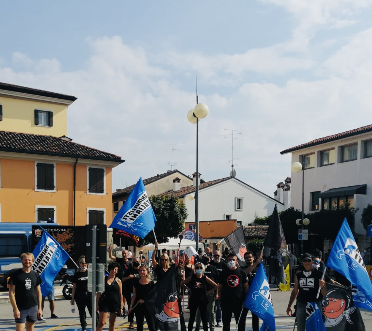 sagra-degli-Osei-Sacile-presidio-Sinergia-Animalista-63-1
